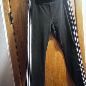 Athleta black leggings size Large w/ 2 back zip pockets